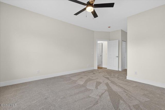 1 Elena Court, Halfmoon, NY 12118