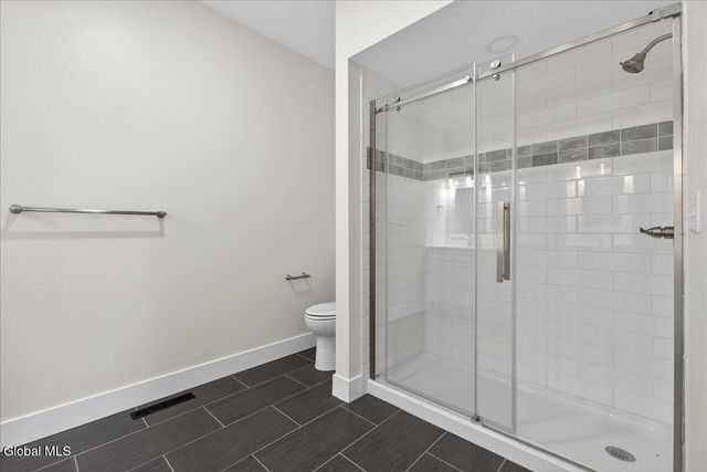 1 Elena Court, Halfmoon, NY 12118