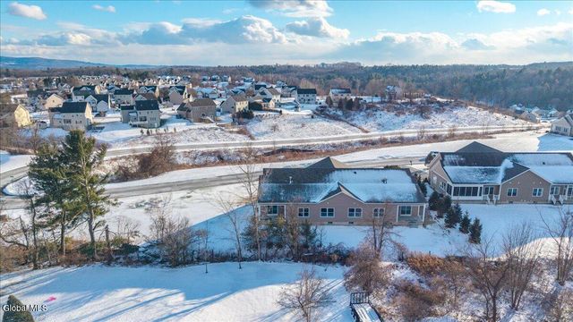 1 Elena Court, Halfmoon, NY 12118