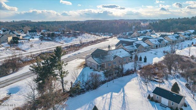 1 Elena Court, Halfmoon, NY 12118