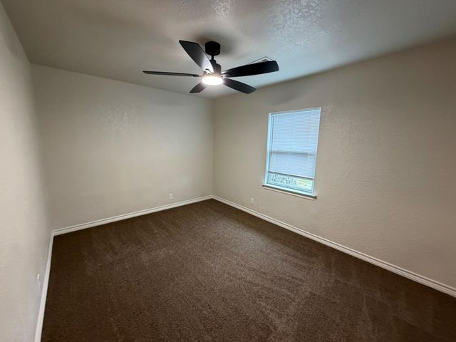 1010 15th Avenue N, Texas City, TX 77590