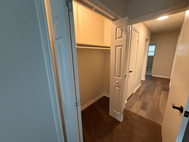 1010 15th Avenue N, Texas City, TX 77590