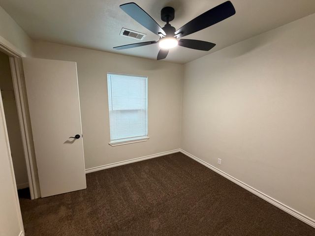 1010 15th Avenue N, Texas City, TX 77590