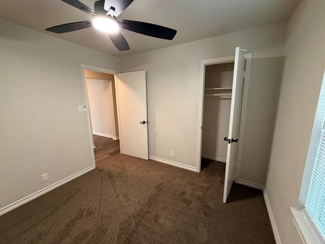 1010 15th Avenue N, Texas City, TX 77590