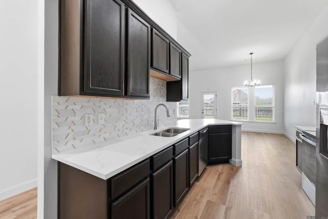 23138 Christmas Dr, Denham Springs, LA 70726