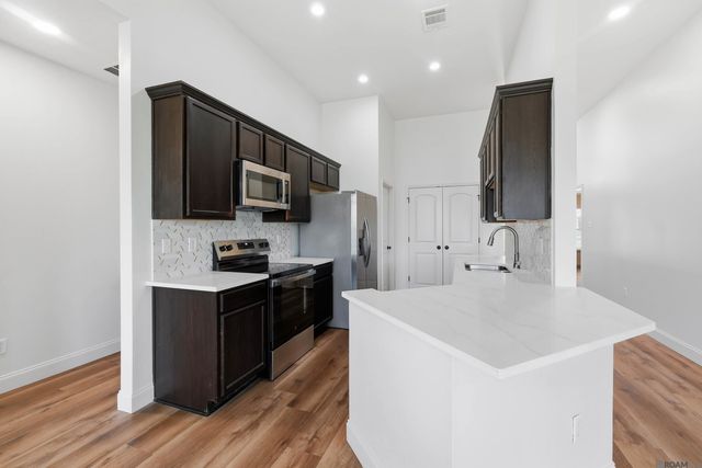 23138 Christmas Dr, Denham Springs, LA 70726