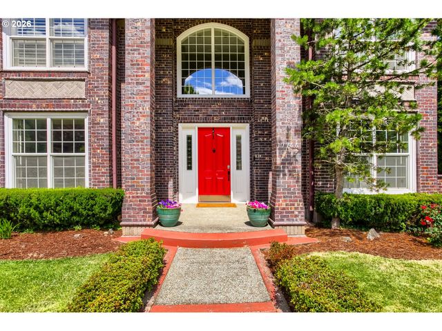 17766 MARYLCREEK Dr, Lake Oswego, OR 97034