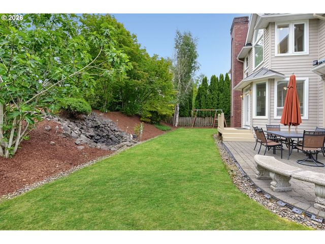 17766 MARYLCREEK Dr, Lake Oswego, OR 97034