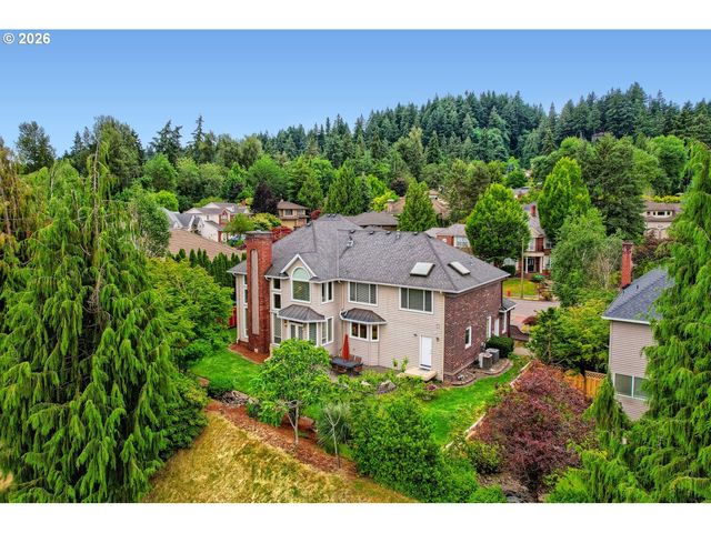 17766 MARYLCREEK Dr, Lake Oswego, OR 97034