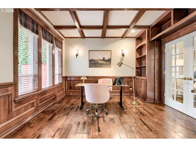 17766 MARYLCREEK Dr, Lake Oswego, OR 97034