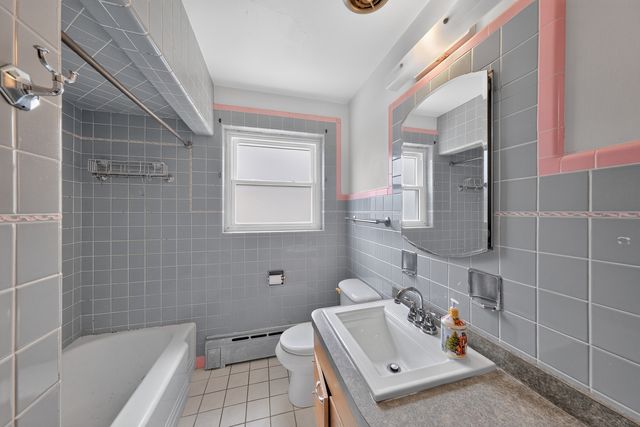2642 N Nordica Avenue, Chicago, IL 60707
