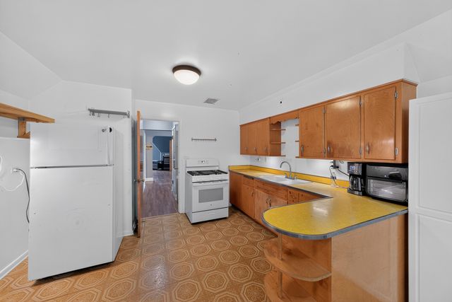 2642 N Nordica Avenue, Chicago, IL 60707