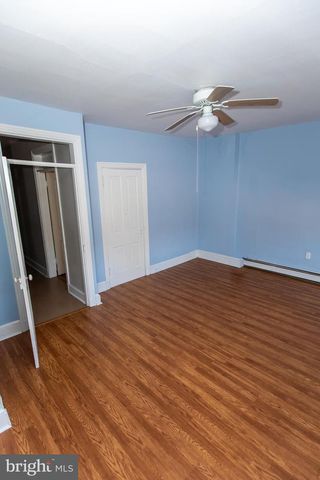 460 CHESTNUT ST, Columbia, PA 17512