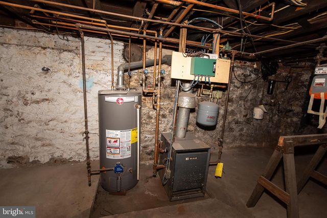 460 CHESTNUT ST, Columbia, PA 17512