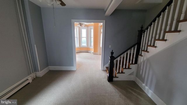 460 CHESTNUT ST, Columbia, PA 17512