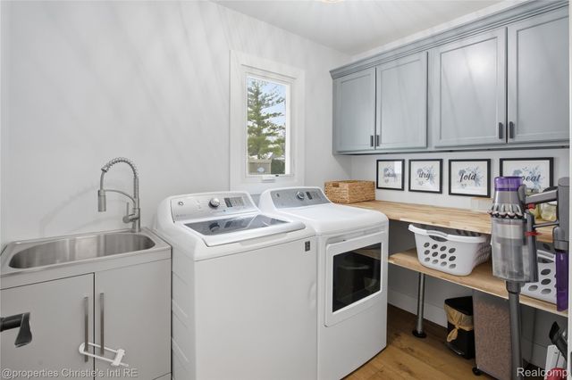 39663 Southpointe Avenue, Harrison Charter Township, MI 48045