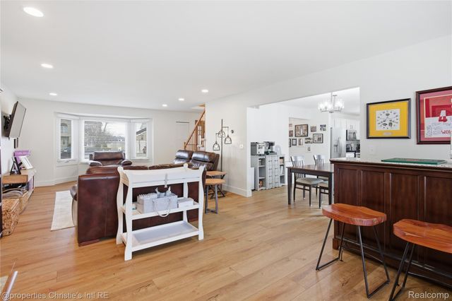 39663 Southpointe Avenue, Harrison Charter Township, MI 48045