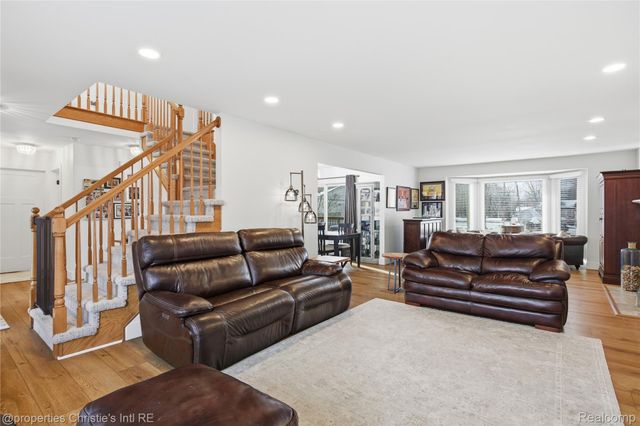 39663 Southpointe Avenue, Harrison Charter Township, MI 48045