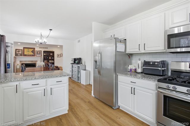 39663 Southpointe Avenue, Harrison Charter Township, MI 48045