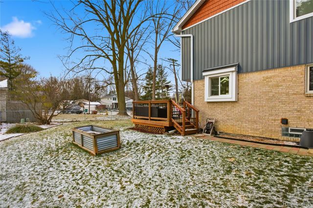 39663 Southpointe Avenue, Harrison Charter Township, MI 48045