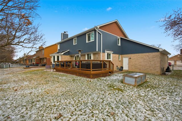 39663 Southpointe Avenue, Harrison Charter Township, MI 48045