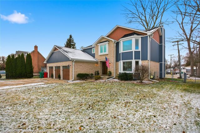 39663 Southpointe Avenue, Harrison Charter Township, MI 48045