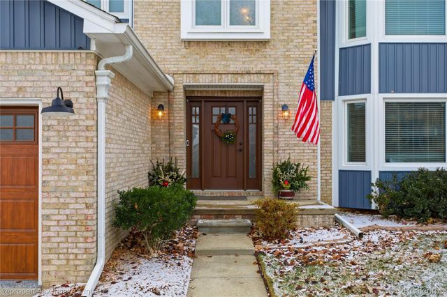 39663 Southpointe Avenue, Harrison Charter Township, MI 48045