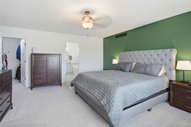 39663 Southpointe Avenue, Harrison Charter Township, MI 48045