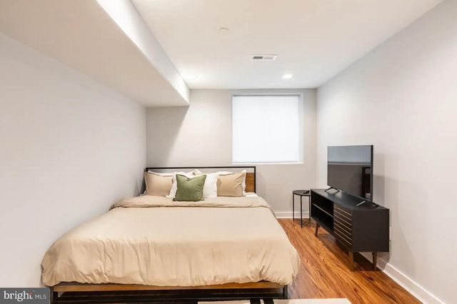 711 MERCY ST, Philadelphia, PA 19148