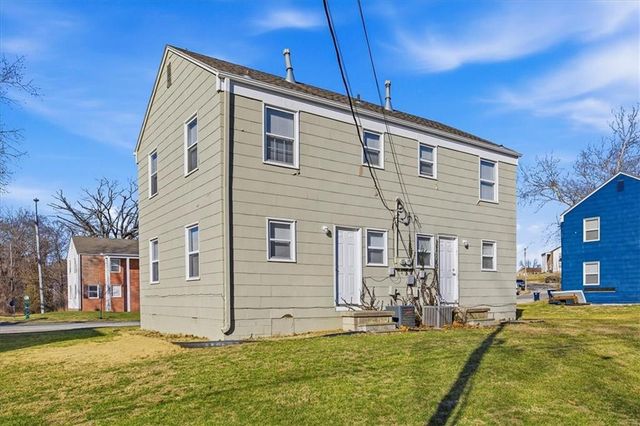 9539-9541 Charlotte Street, Kansas City, MO 64131