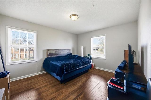 9539-9541 Charlotte Street, Kansas City, MO 64131