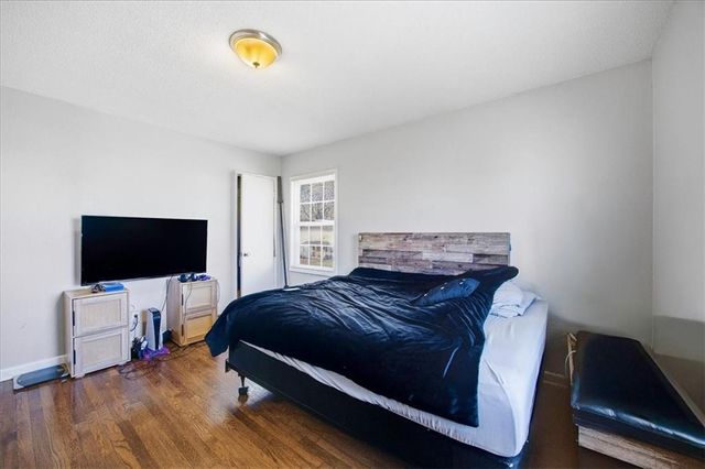 9539-9541 Charlotte Street, Kansas City, MO 64131