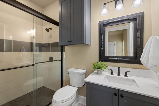 909 Highland Spring LN, Georgetown, TX 78633