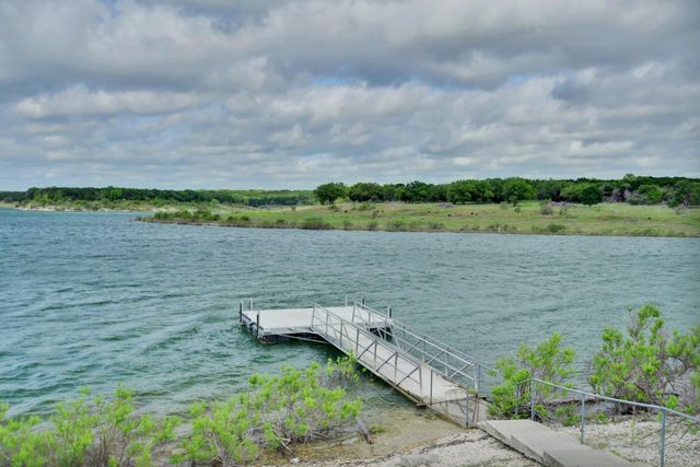 909 Highland Spring LN, Georgetown, TX 78633