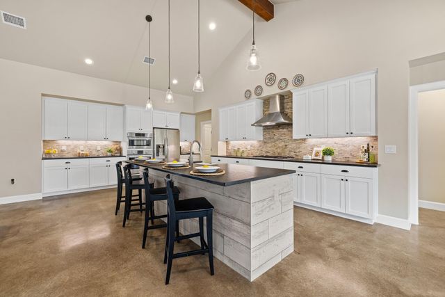 909 Highland Spring LN, Georgetown, TX 78633