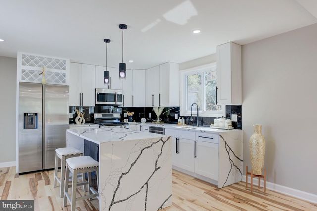 2310 ROSLYN AVE, District Heights, MD 20747