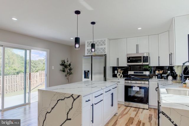 2310 ROSLYN AVE, District Heights, MD 20747