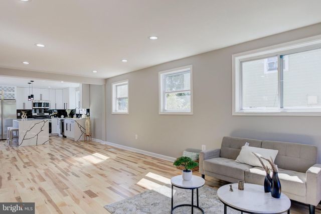 2310 ROSLYN AVE, District Heights, MD 20747
