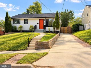 2310 ROSLYN AVE, District Heights, MD 20747