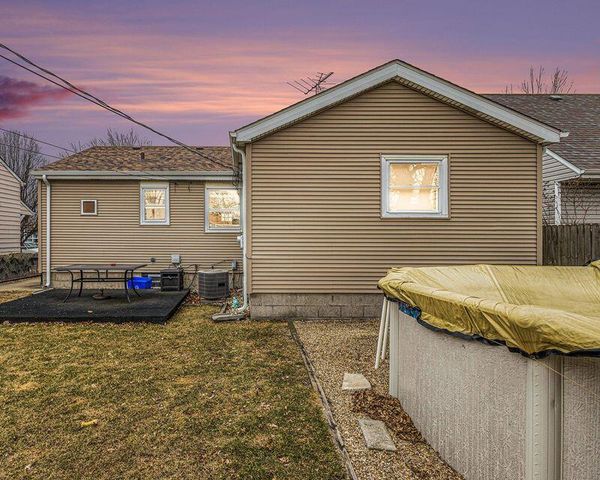 1725 171st Place, Hammond, IN 46324