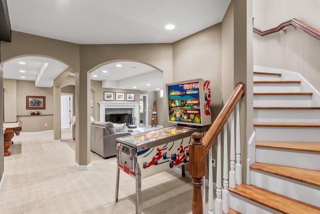 N61W29060 Parkside PLACE, Hartland, WI 53029