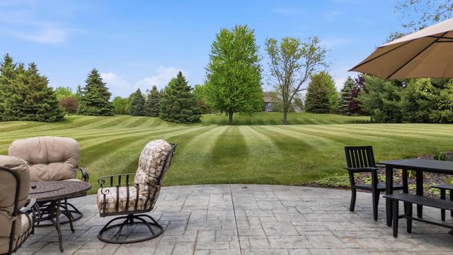 N61W29060 Parkside PLACE, Hartland, WI 53029