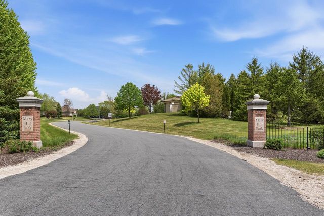 N61W29060 Parkside PLACE, Hartland, WI 53029