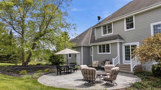 N61W29060 Parkside PLACE, Hartland, WI 53029