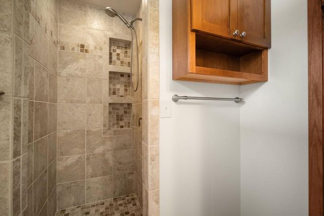 1504 W Decorah ROAD, West Bend, WI 53095