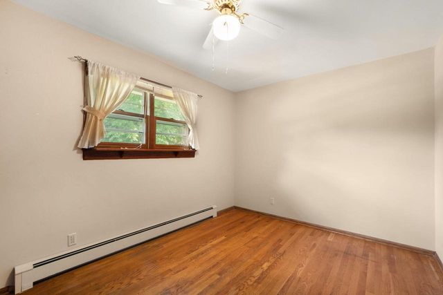 1504 W Decorah ROAD, West Bend, WI 53095