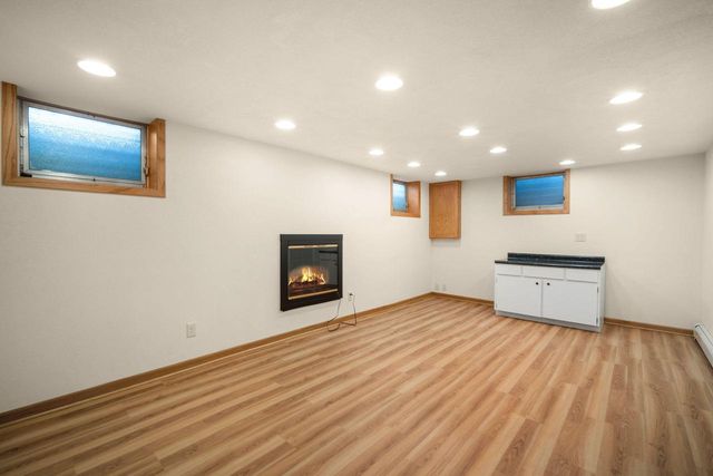 1504 W Decorah ROAD, West Bend, WI 53095
