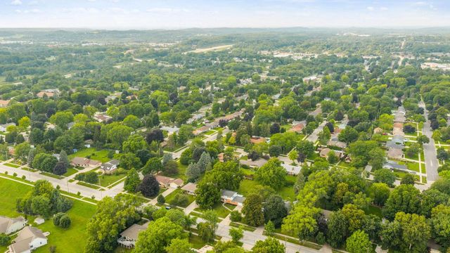 1504 W Decorah ROAD, West Bend, WI 53095