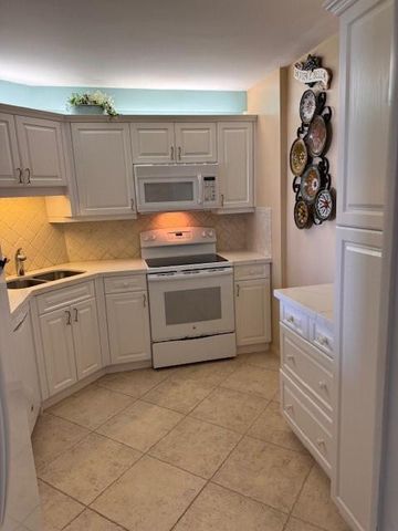 111 N Pompano Beach Boulevard PH5, Pompano Beach, FL 33062