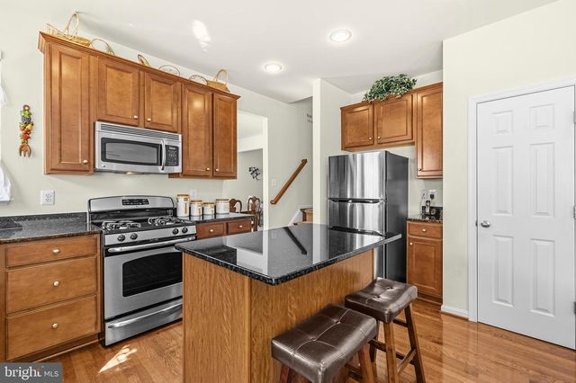 3132 EAGLE RIDGE DR, Woodbridge, VA 22191